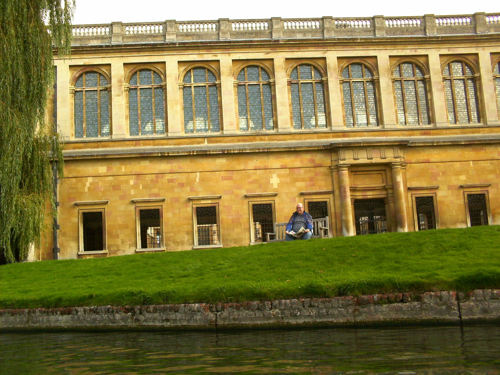 punting-cambridge-421f792f600bcd9af5f236