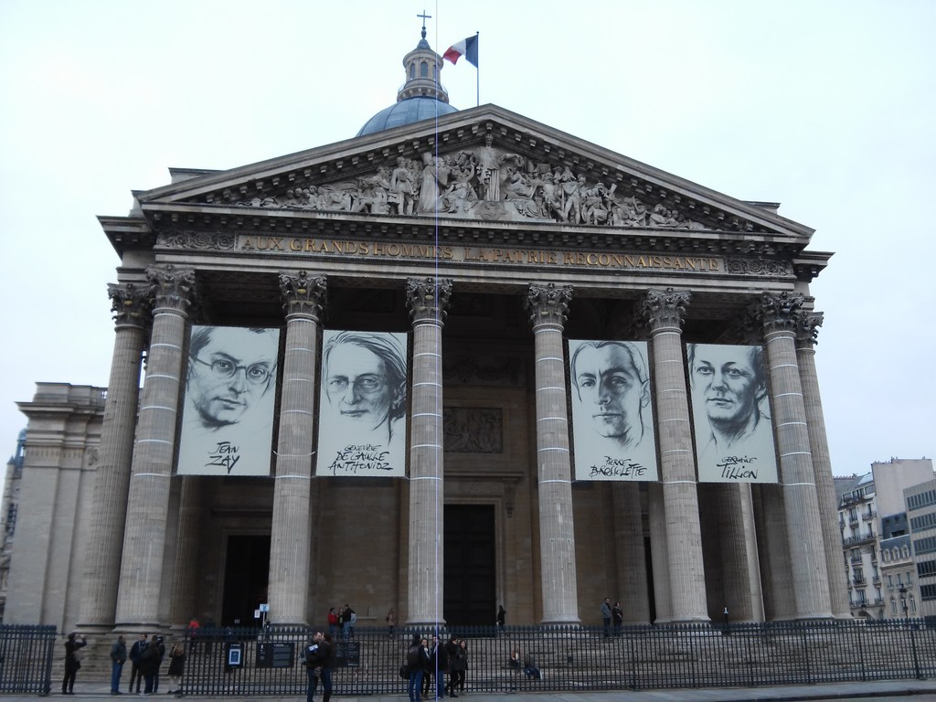 un-lugar-rinde-homenaje-a-grandes-hombre